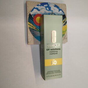 Clinique UV Solutions Mattifying Sunscreen SPF 50 - 40ml